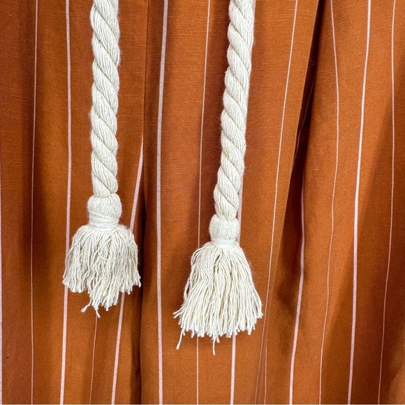 ASTR The Label size Medium Neo Rust High Waist Pleated Pinstripe Crop Pants - Picture 11 of 13